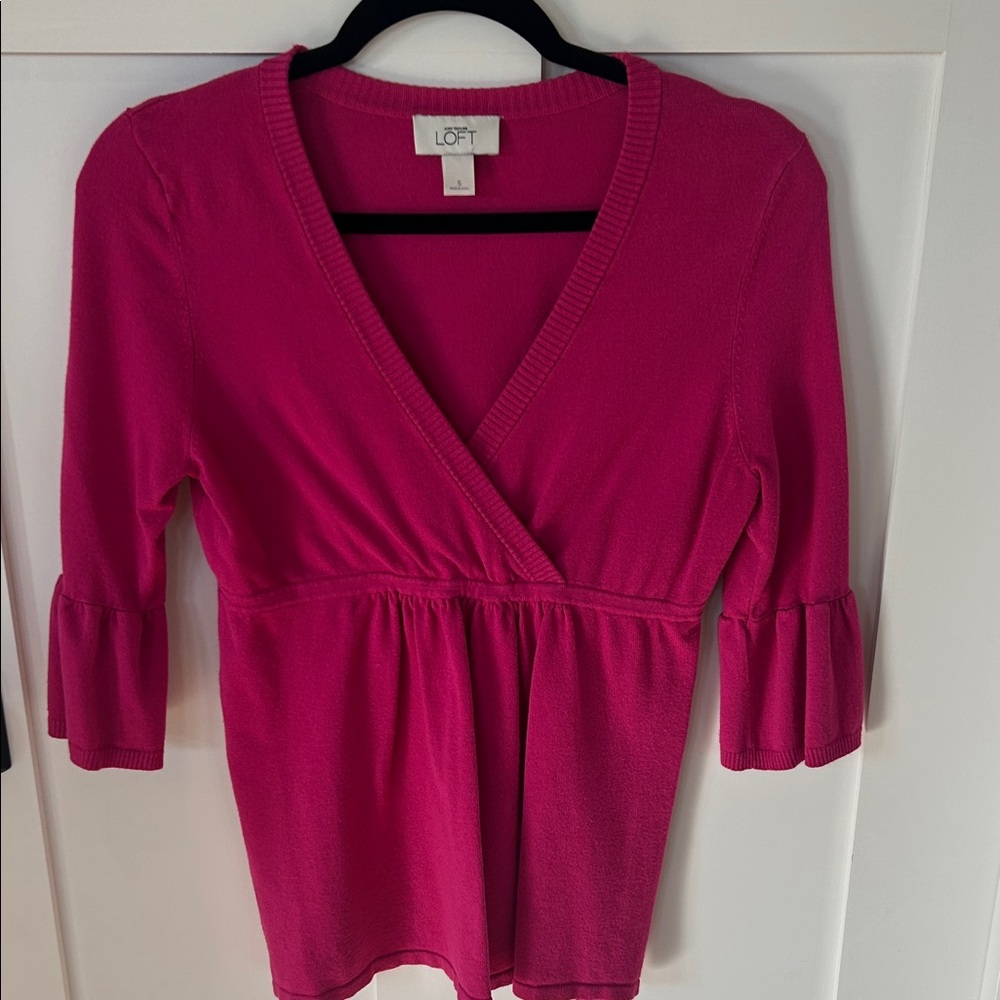 LOFT | Fuchsia V-Neck Top (Size Small)